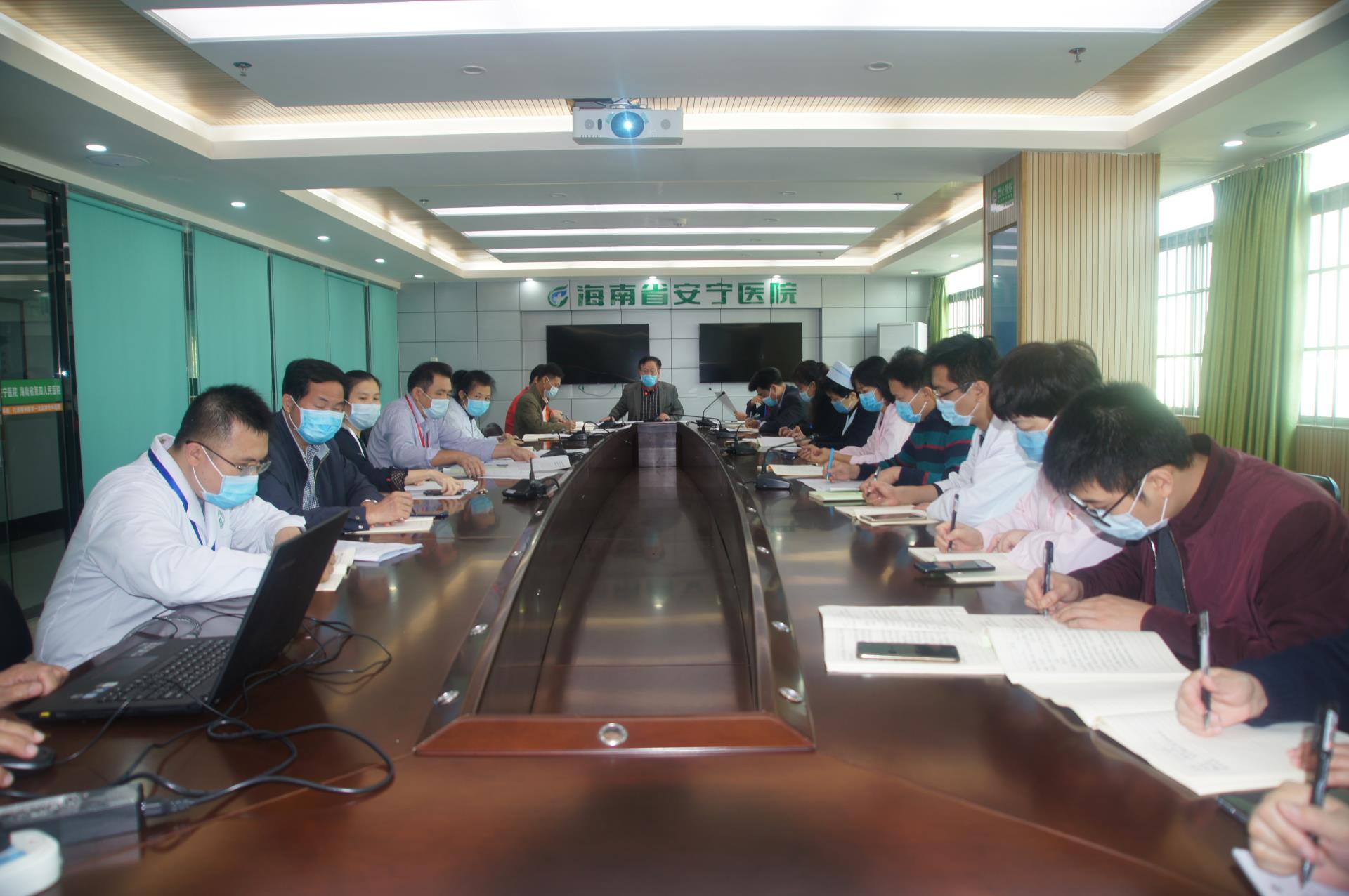 91porn
召开理论中心组（扩大）学习会议——疫情就是命令，防控就是责任